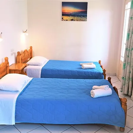 Marias' Quiet With Parking, Walk To Town Apartment Lefkada City